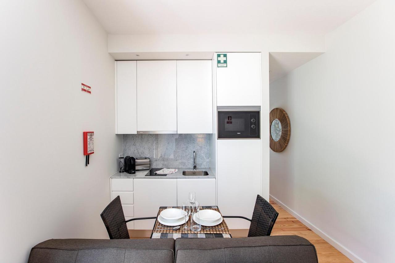 Central Studio W/ Pool, Ac & Patio By Lovelystay 波尔图 外观 照片