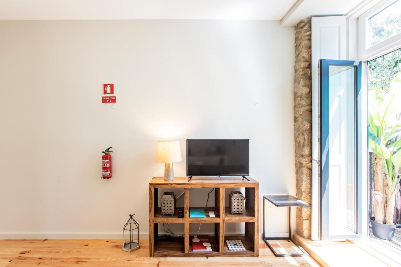 Central Studio W/ Pool, Ac & Patio By Lovelystay 波尔图 外观 照片